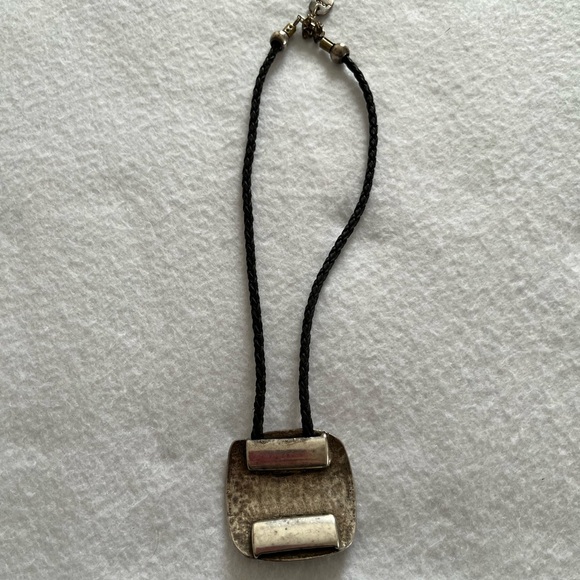 SWIRL STATEMENT NECKLACE - Picture 4 of 8